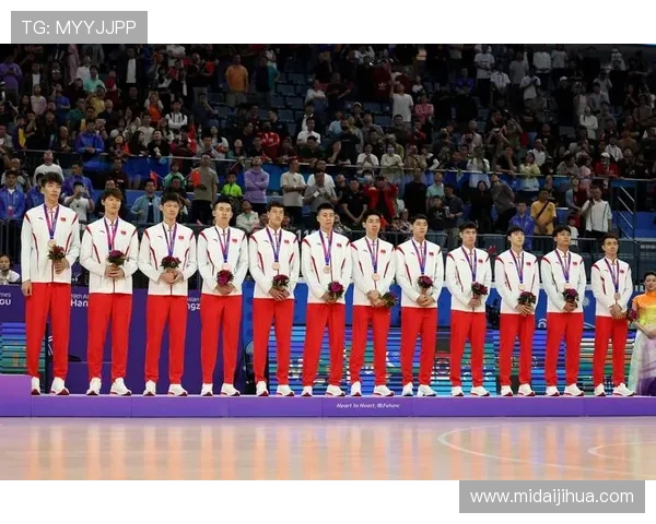 中国男篮世界杯精彩逆转胜利 全队展现强大韧性跻身八强 中国男篮世界杯精彩逆转胜利 全队展现强大韧性跻身八强