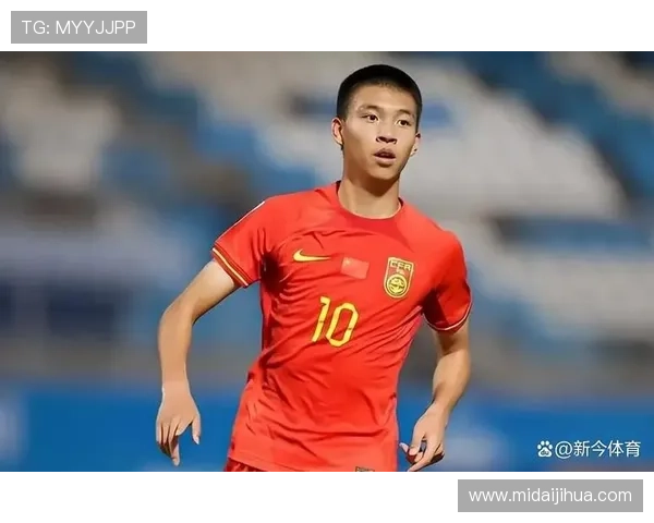 中国足球队备战亚洲杯，全力冲击历史最佳成绩，球员状态火热备受期待