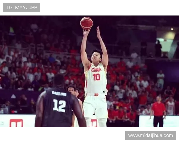 中国男篮迎战世界强队备战世界杯 新星崭露头角助力球队冲击更高目标