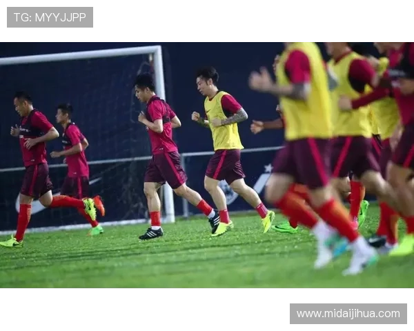 国足新星闪耀洲际赛场掀起球队战术革新热潮引发球迷广泛关注 国足新星闪耀洲际赛场掀起球队战术革新热潮引发球迷广泛关注