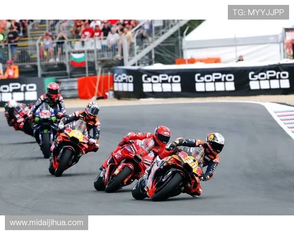 MotoGP赛季最新动态：豪华车手阵容与紧张角逐引发全球关注